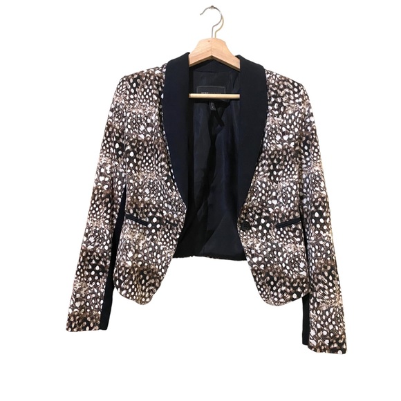BCBGMAXAZRIA Shawl collar cropped brown cheetah/ feather print blazer - Picture 2 of 16